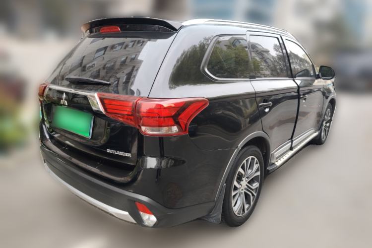 Used Mitsubishi Outlander 2018 2.0L Two-Wheel Drive Glory Edition 5 Seats
