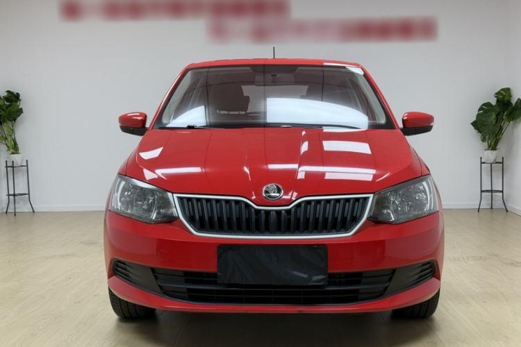 Used Skoda Fabia 2016 1.4L Automatic Car Enjoy Edition Exterior 4