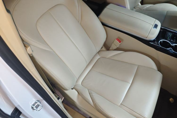 Used Buick GL8 2023 ES Lu Zun Deluxe Model
