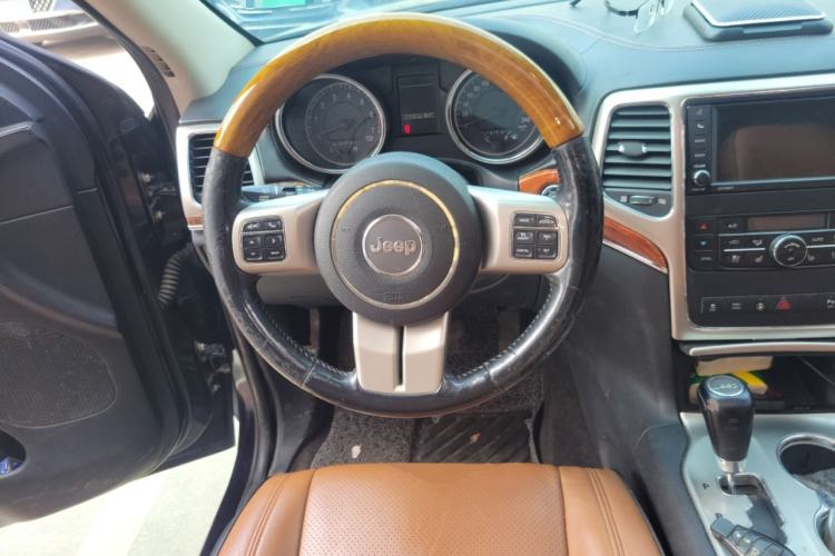 Used Jeep Grand Cherokee 2011 5.7L Flagship Navigation Edition