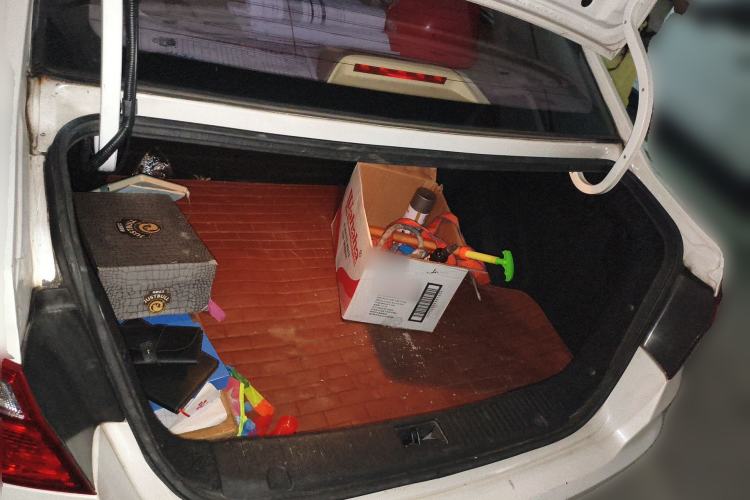 Used CHANGAN Eado 2015 1.6L Manual Luxury Model China IV Standard Trunk