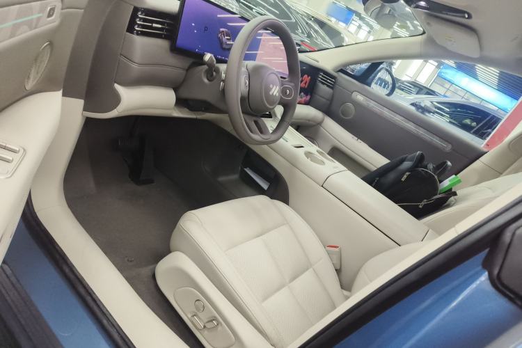 Used IM LS6 2026 Model Range-Extending 66 Max Left Front Seat