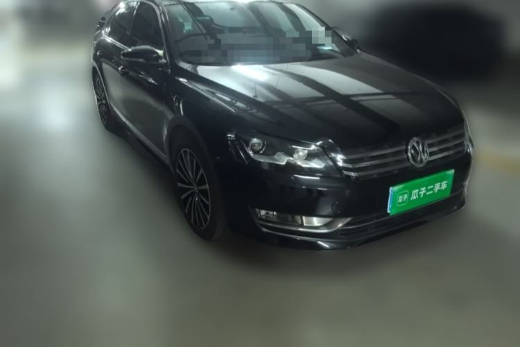 Used Volkswagen Passat 2011 1.8 TSI DSG Ultimate Edition Front Right 45 Deg