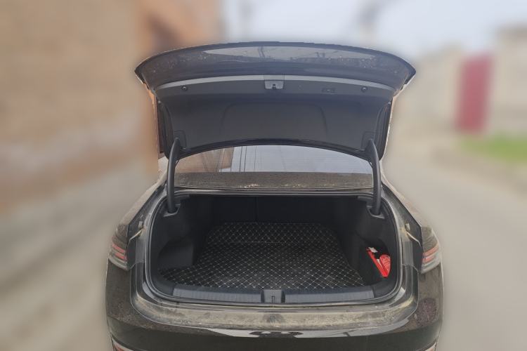 Used Volkswagen Passat 2025 Pro 380TSI Dragon Edition Trunk