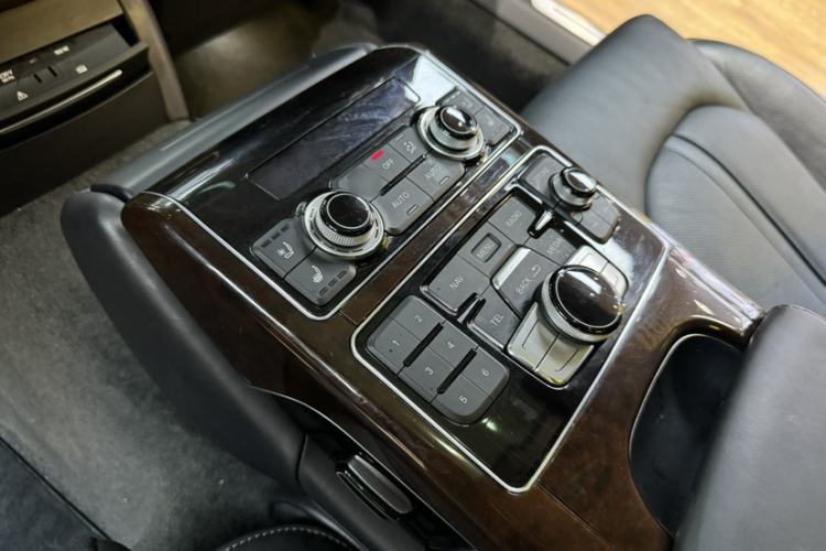 Used Audi A8 2016 A8L 45 TFSI quattro Luxury Edition Interior 9