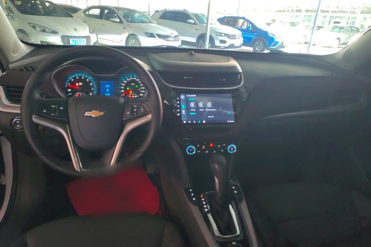 Used Chevrolet Malibu 2018 530T Automatic Fashion Edition Center Console