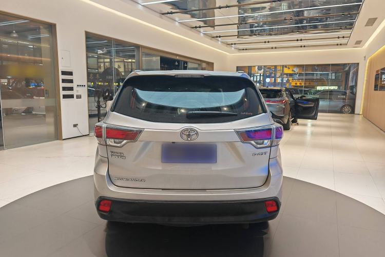 Used Toyota Highlander 2015 2.0T Two-Wheel Drive Elite Edition 5 Seats