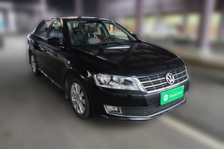 Used Volkswagen Lavida 2013 Restyled Classic 1.6L Manual Comfort Edition Front Right 45 Deg
