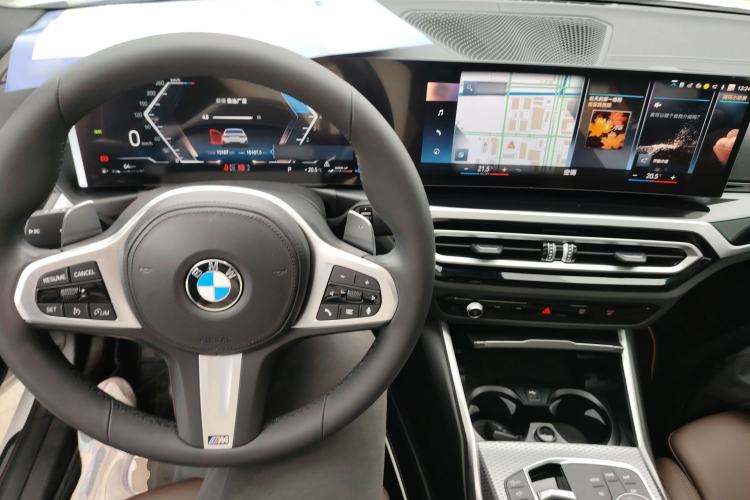 Used BMW 3 Series 2023 325i M Sport Night Edition Package Center Console