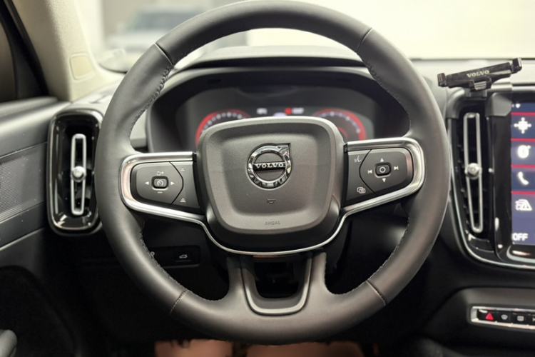 Used Volvo XC40 2022 T4 Four-Wheel Drive Smart & Luxurious Edition
