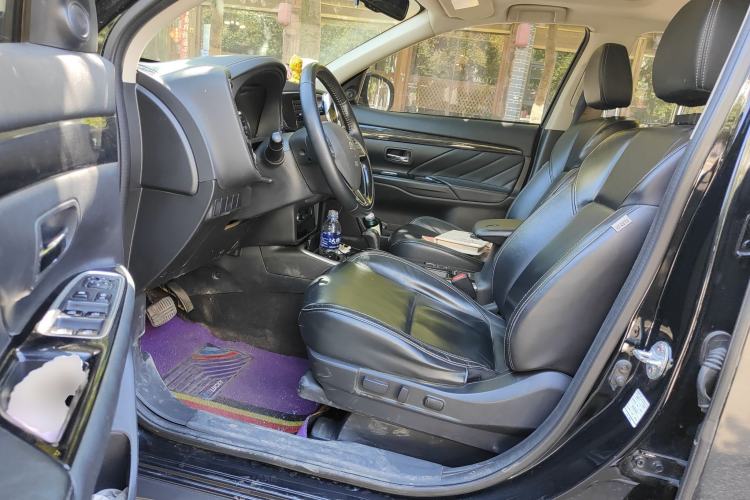 Used Mitsubishi Outlander 2020 2.0L Two-Wheel Drive Enjoyment Version 5 Seats
