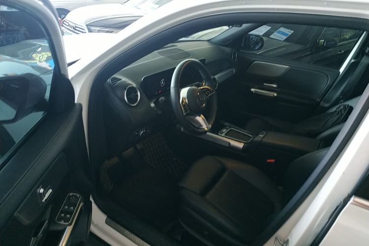 Used Mercedes-Benz GLB 2024 GLB 200 Dynamic Edition Left Front Seat