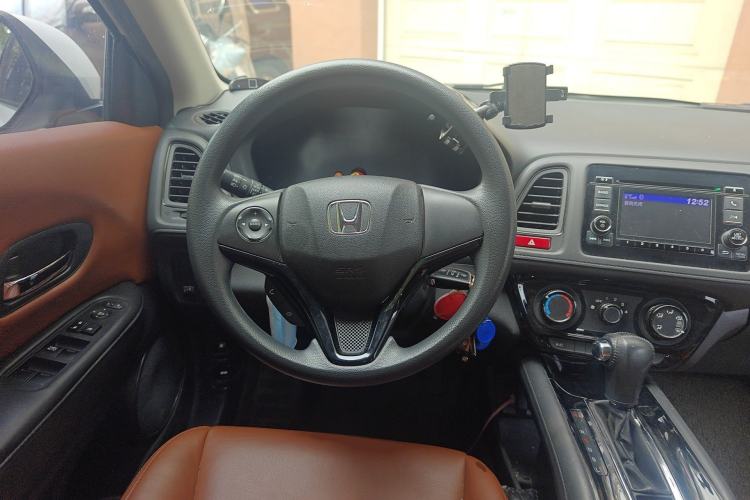 Used Honda Vezel 2015 1.5L CVT two-wheel drive Comfort trim Steering Wheel