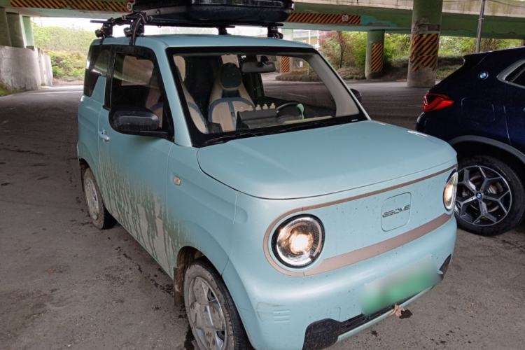 Used Geely Galaxy Panda 2023 Panda Mini 200km Endurance Bear Front Right 45 Deg