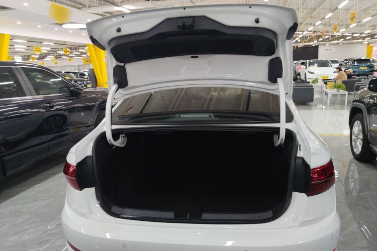 Used Volkswagen Sagitar 2021 280TSI DSG Excellence Edition Trunk