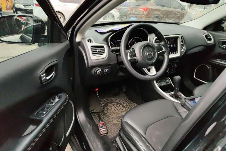 Used Jeep Compass 2020 220T Automatic Leading Edition