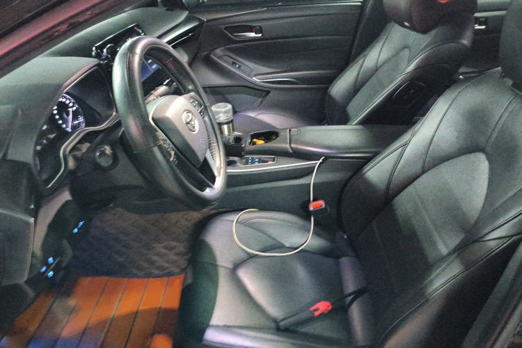 Used Toyota Avalon 2019 Dual-Engine 2.5L Luxury Edition China VI Standard