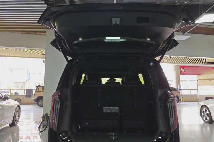 Used GAC Trumpchi M8 2024 Zongshi Series 400T Pioneer Edition Trunk