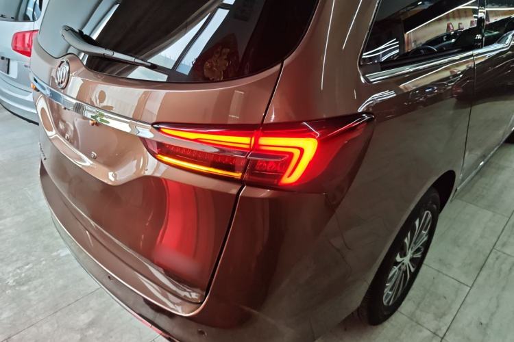 Used Buick GL8 2021 Land Cruiser Executive Class 652T Luxury Model