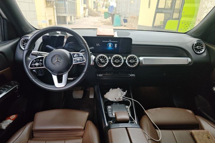 Used Mercedes-Benz GLB 2021 GLB 200 Fashion Model Center Console