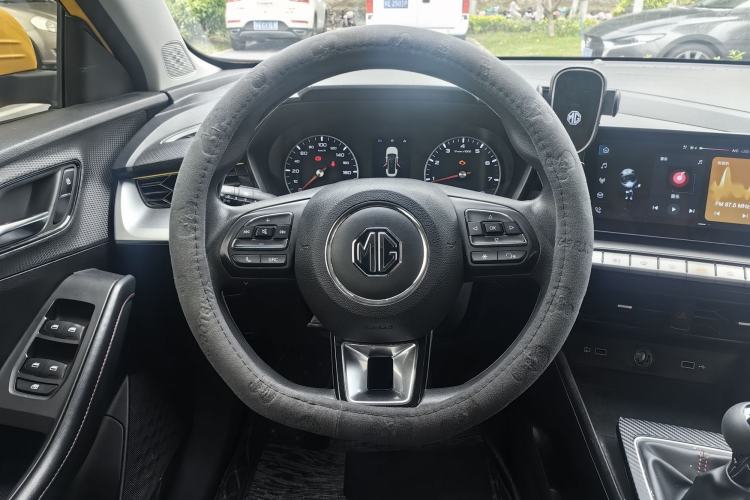 Used MG 5 2021 180 DVVT Manual Youth Luxury Edition