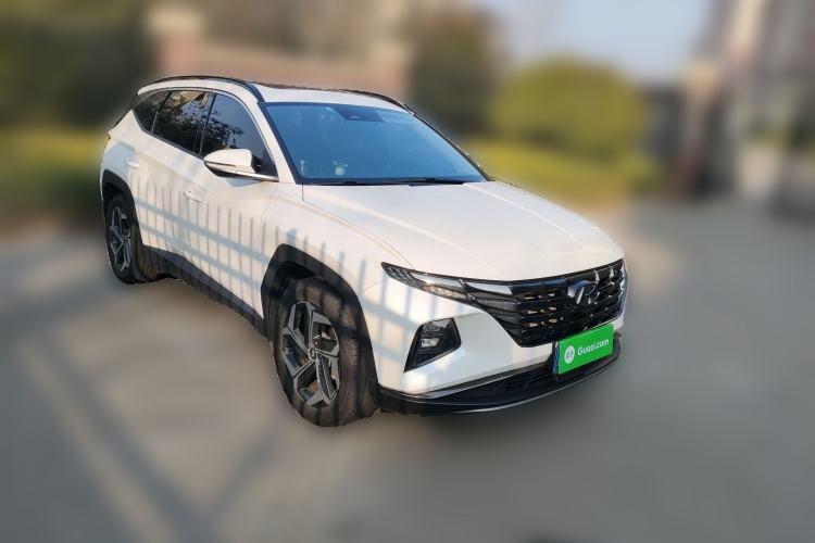 Used Hyundai Tucson 2023 Tucson L 1.5T Automatic Two-Wheel Drive LUX Prestige Edition Front Right 45 Deg