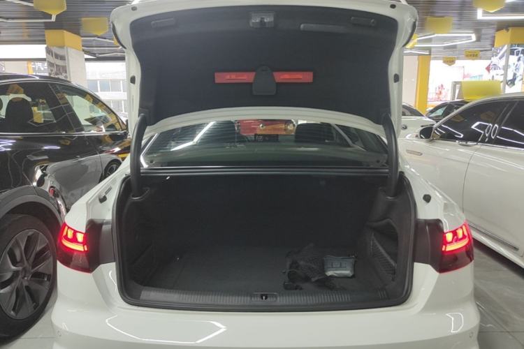 Used Audi A4L 2022 40 TFSI Luxury Dynamic Model