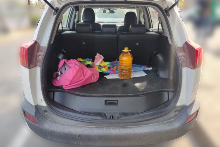 Used Toyota RAV4 2015 2.0L CVT Two-Wheel Drive Fashion Edition
