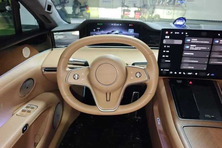 Used Hima Stelato S9 2024 All-Electric Ultra Four-Wheel-Drive Flagship Edition Steering Wheel