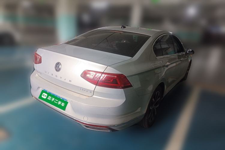 Used Volkswagen Magotan 2020 330TSI DSG Leading Model Rear Right 45 Deg