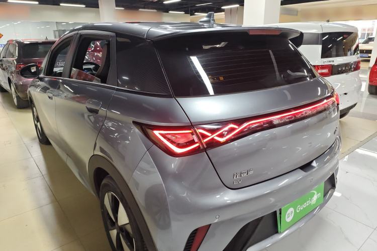 Used BYD Dolphin 2023 420 km Fashion Edition
