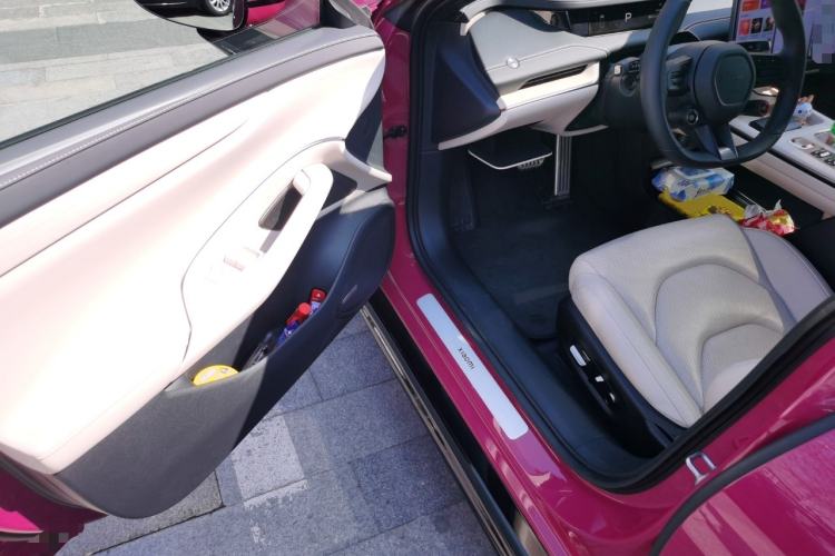 Used Xiaomi Auto SU7 2024 Four-Wheel Drive Ultra-Long Range Advanced Intelligent Driving Max Edition