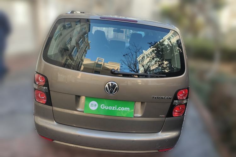 Used Volkswagen Touran 2015 1.4T DSG Comfort Edition 5 Seats Rear