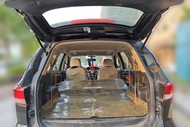 Used Foday Landfort 2015 1.9T Diesel Two-Wheel Drive Luxury Edition 7 Seats Trunk