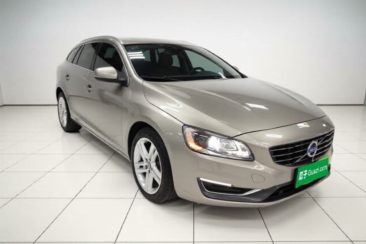 Used Volvo V60 2015 T5 Zhiya Edition
