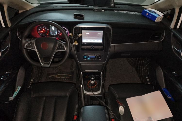 Used BYD Song MAX 2017 1.5T Manual Smart Connect Luxury 7-Seater
