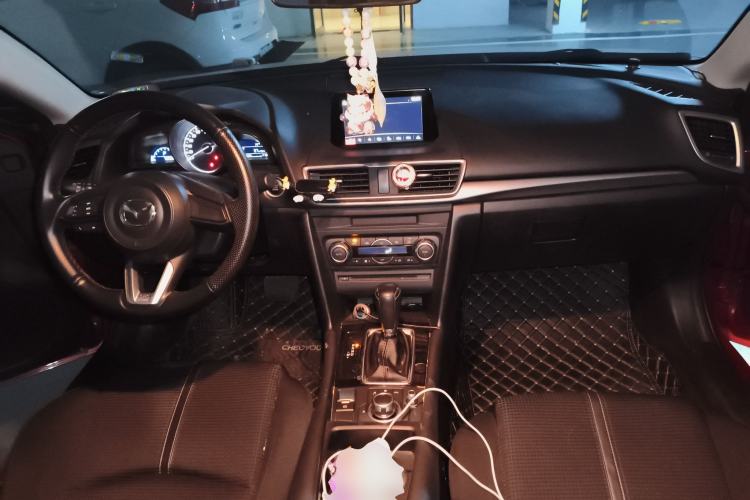 Used Mazda 3 Axela 2017 Sedan 1.5L Automatic Luxury Model China VI Standard