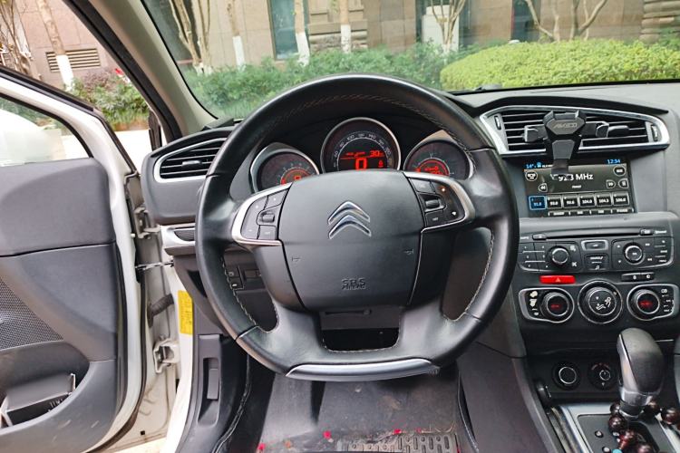 Used Citroen C4L 2014 1.6THP Intelligent Drive Automatic Dynamic Model
