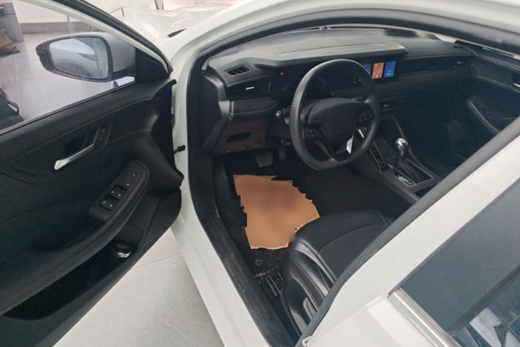 Used Roewe i5 2023 1.5L CVT Luxury Edition
