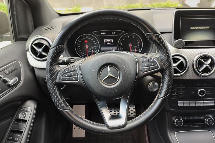 Used Mercedes-Benz B-Class 2015 B 200 Fashion Model Steering Wheel