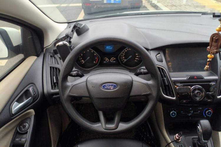 Used Ford Focus 2015 Sedan 1.6L Automatic Comfort Model
