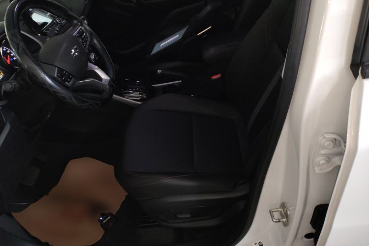 Used Chevrolet Trax 2021 Redline 335T CVT Top-Tier Model China VI Standard Left Front Seat