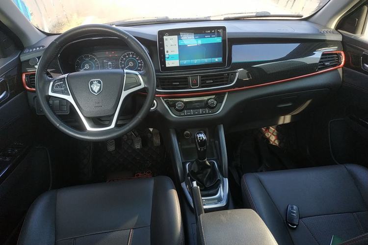 Used Foton Jiatu im8 2017 1.5L ZhiZun Model
