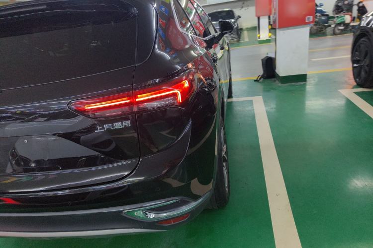 Used Buick Envision 2022 Encore S 552T Two-Wheel Drive Elite Model
