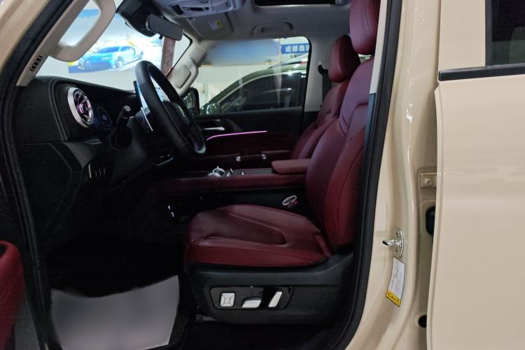 Used Tank 300 2025 2.4T Diesel Version Interior 1