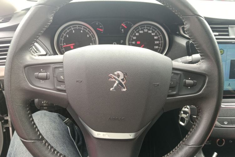 Used Peugeot 408 2015 1.2T Automatic Luxury Edition Steering Wheel