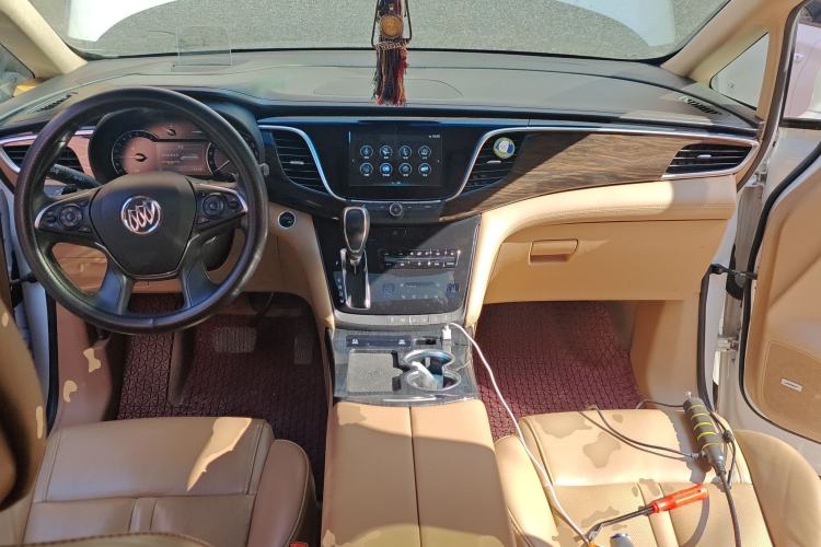 Used Buick GL8 2018 ES 28T Flagship Model China VI Standard