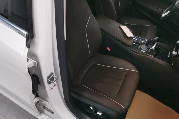 Used BMW 5 Series 2022 Second Facelift 525Li Luxury Package
