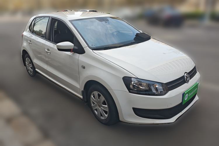 Used Volkswagen Polo 2013 1.4L Manual Fashion Edition Front Right 45 Deg
