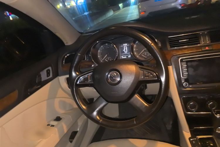 Used Skoda Superb 2013 1.4 TSI DSG Prestige Edition Steering Wheel